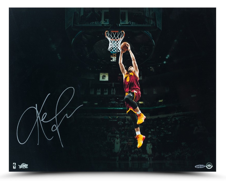 Upper-Deck-Authenticated-Exclusive-Signed-Autograph-Memorabilia-Kevin-Love-Cleveland-Cavaliers-Arena-Photo