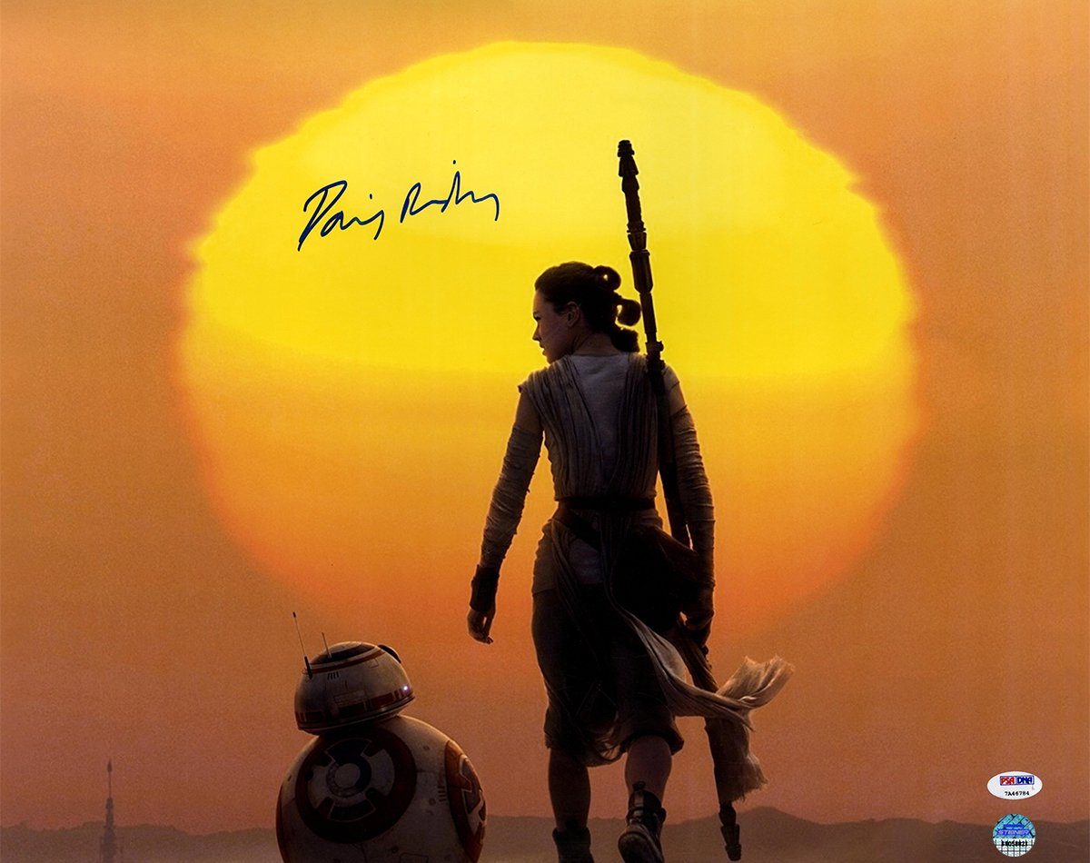 Daisy-Ridley-Signed-Rey-With-BB8-Under-Moon-16x20-Photo--RIDLPHS016002~PRODUCT_01--IMG_1200--514735000