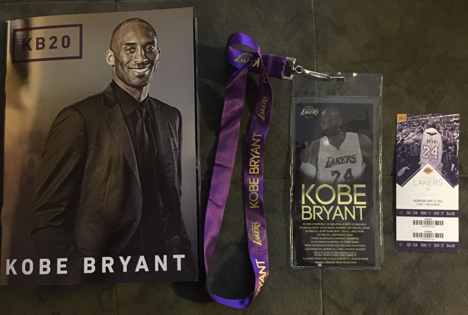 Kobe-Bryant-final-game-book